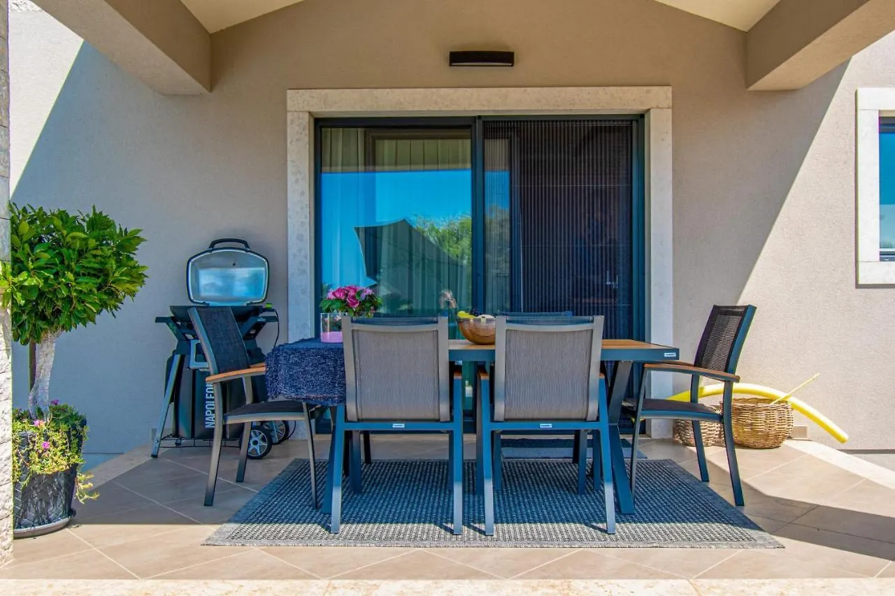 Villa Spa 1 In Porec,Istrien - Istrabook Kukci クロアチア