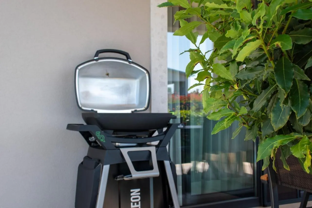 Villa Spa 1 In Porec,Istrien - Istrabook Kukci
