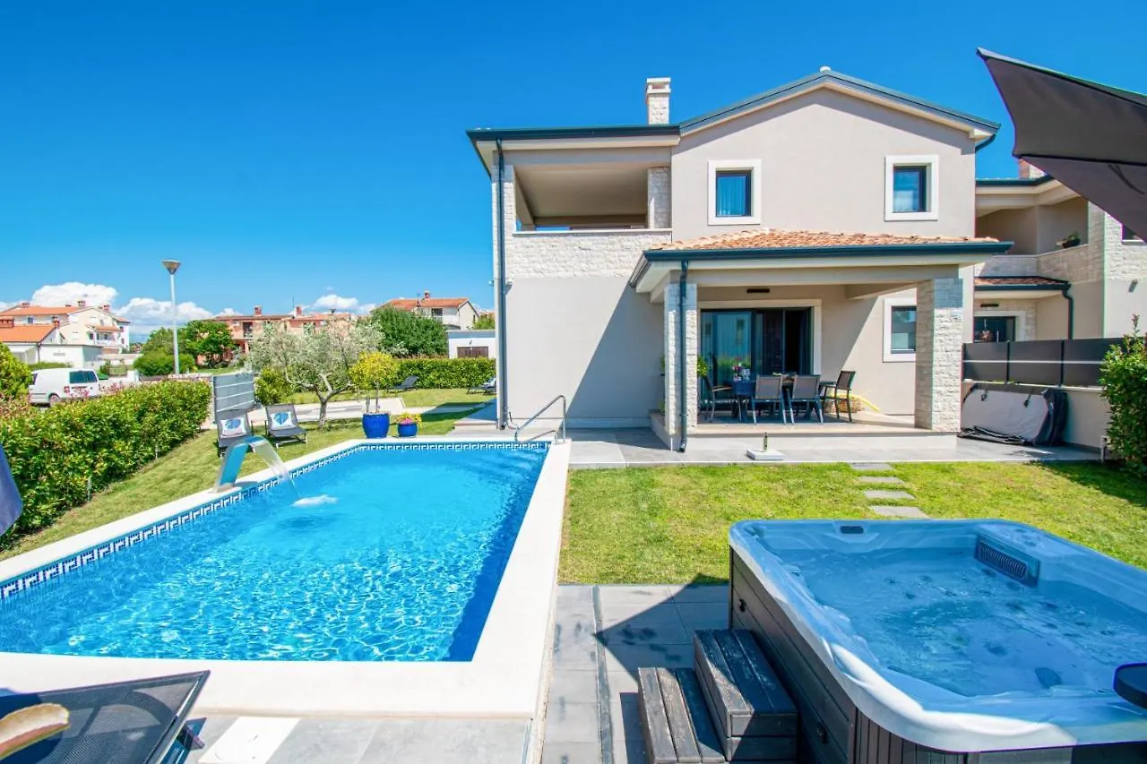 Villa Spa 1 In Porec,Istrien - Istrabook Kukci